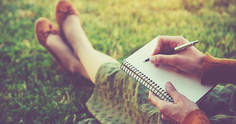 6 Reasons Why People Who Journal On a Daily Basis Are Happier