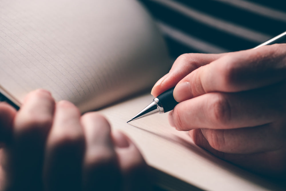 Left-handed Notebooks and Journals: A Lefty’s Guide to Finding One That’s Perfect for You