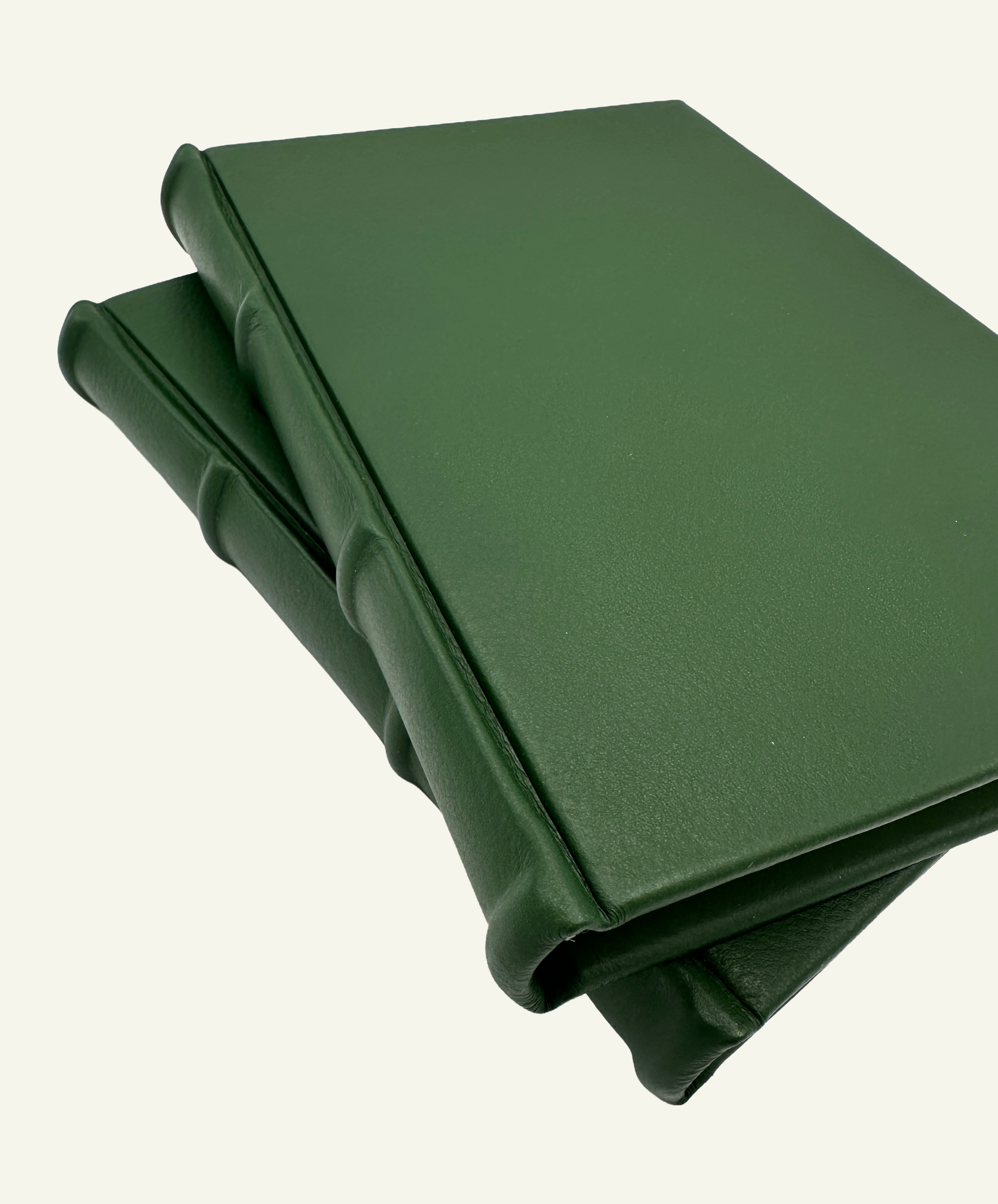 Rounded spine detail for hunter green leather journal 