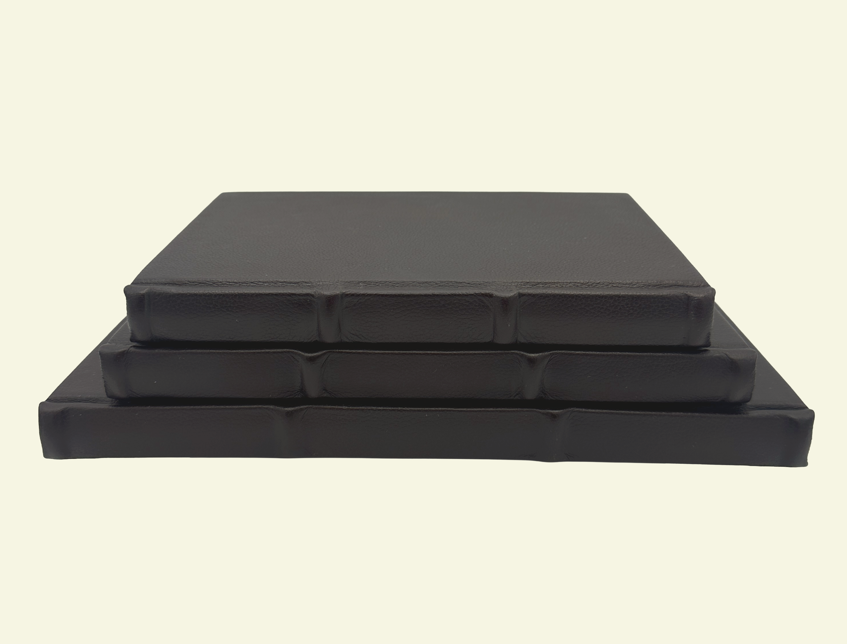 Thin Guestbooks in three sizes and two paper styles 