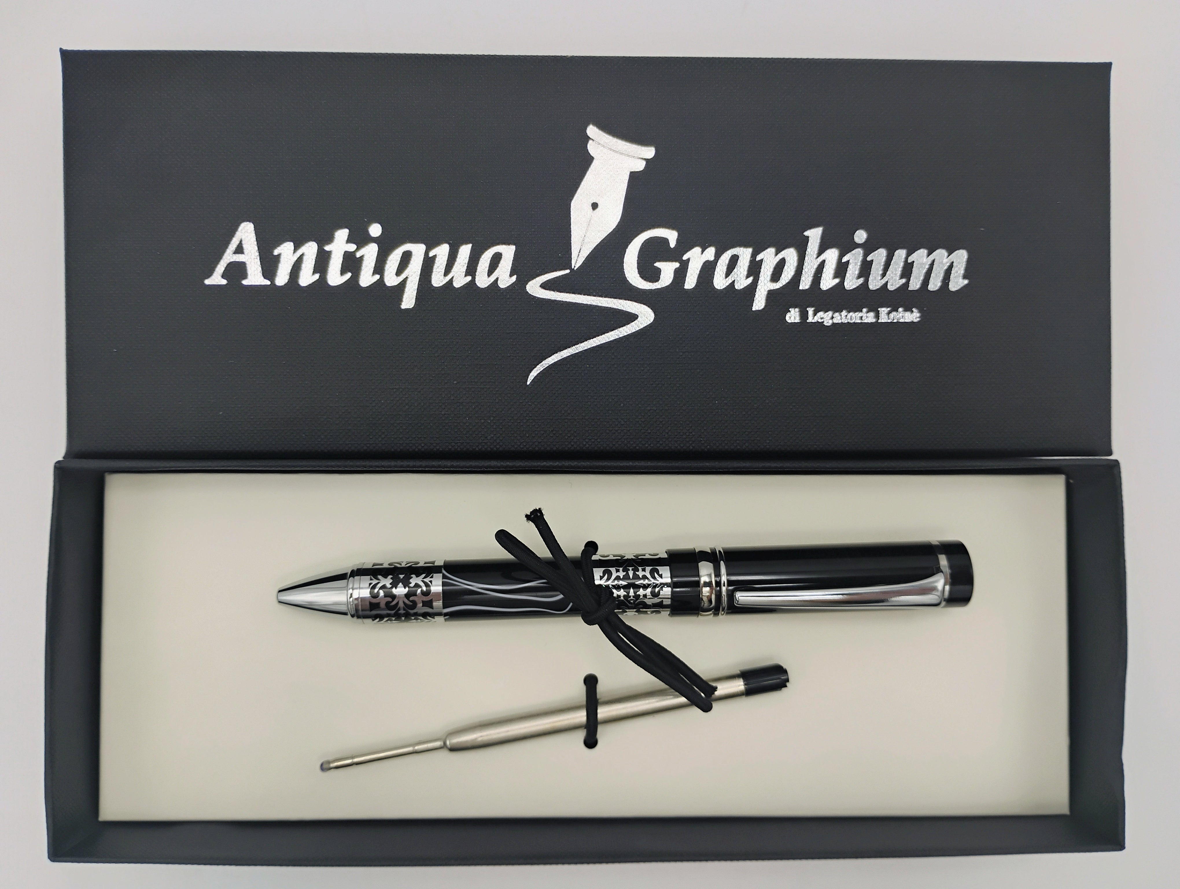 Floral ballpoint pen - twist top
